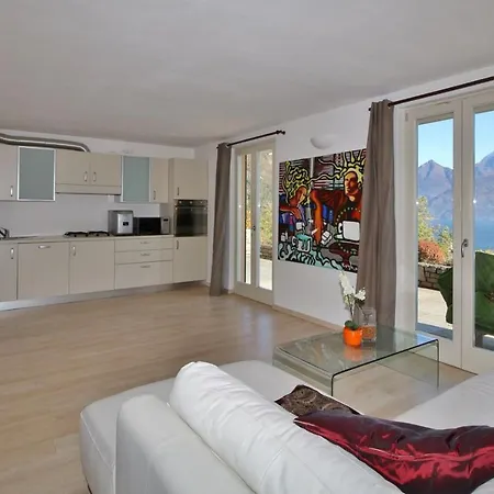 Sleeps 8 Pool Ferienhaus